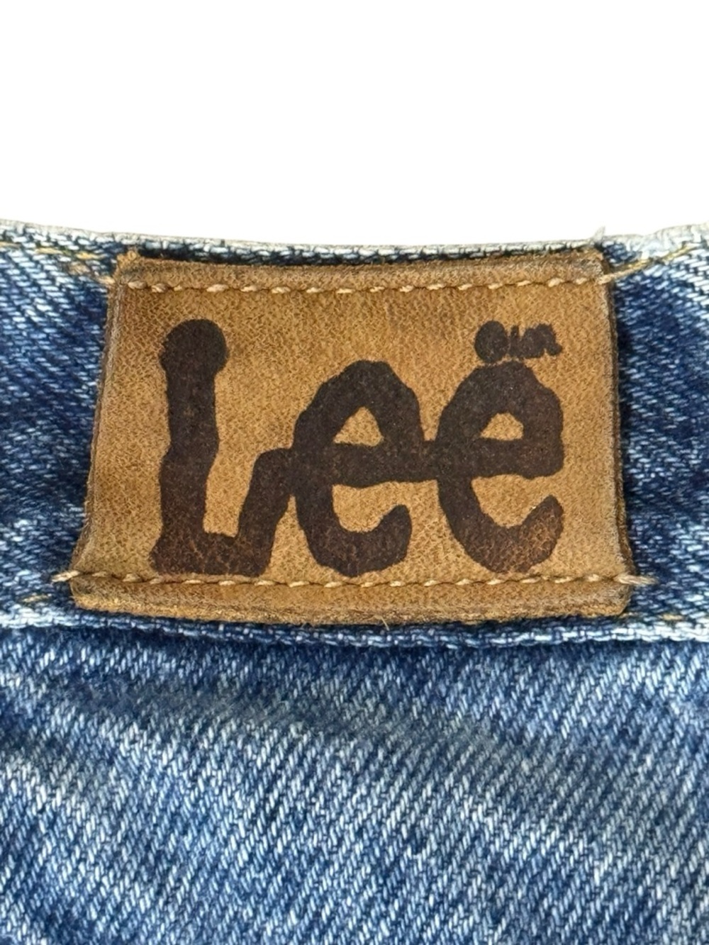 Vintage 80's 90's Lee Women’s High-Rise Mom Jeans, Medium Wash, Size 15 (30x27) - Picture 11 of 11